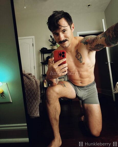 Im Your Hunkleberry Nacktpornos von OnlyFans geleakt