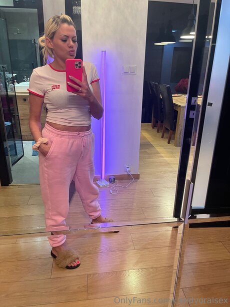 Candyoralsex Leak von OnlyFans Pornografie