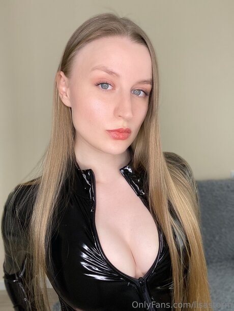 Lisastorm Nacktbilder von OnlyFans