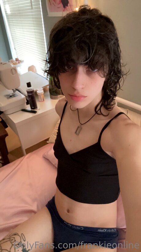 Frankieonline Neuer OnlyFans Leak