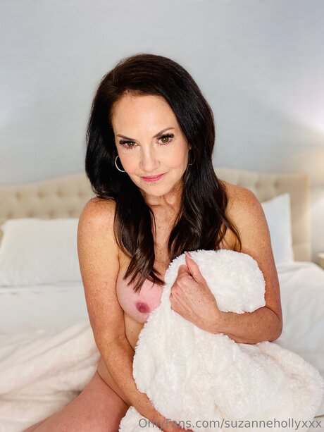 Suzannehollyxxx NurlyFans-Brüste