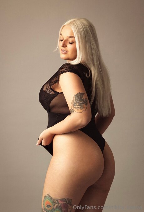 Nikita Suave Nackt auf OnlyFans