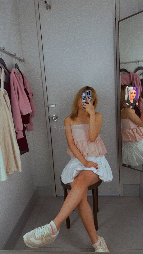 Qishpwishh OnlyFans Bilder