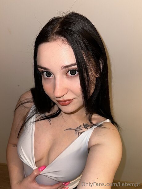 Tinylia OnlyFans-Archiv