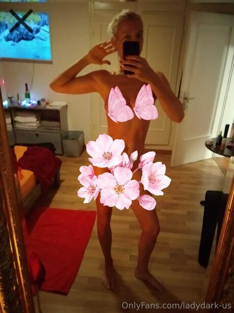 Ladydark Us OnlyFans-Bilder