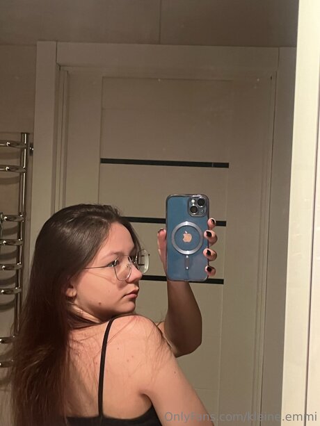 Kleine Emmi OnlyFans Nacktbilder