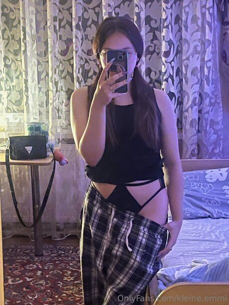 Kleine Emmi OnlyFans Porn