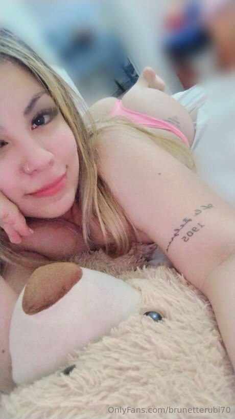Brunetterubi70 OnlyFans Leak
