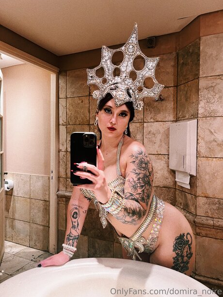 Domira Noire OnlyFans Bilder