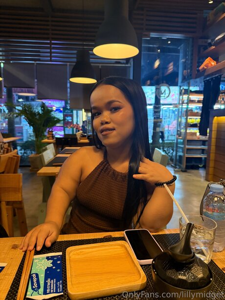 Lillymidget Bilder OnlyFans