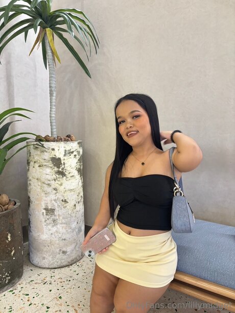 Lillymidget OnlyFans Bilder