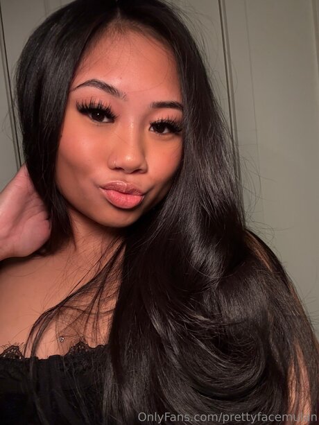 Prettyfacemulan OnlyFans-Creator