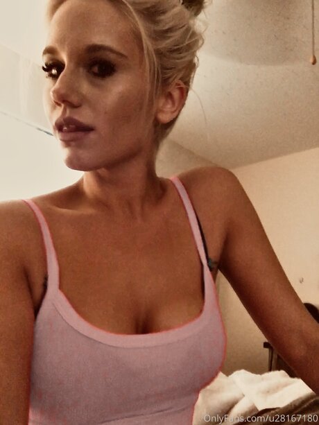 U28167180 NurlyFans-Pornos