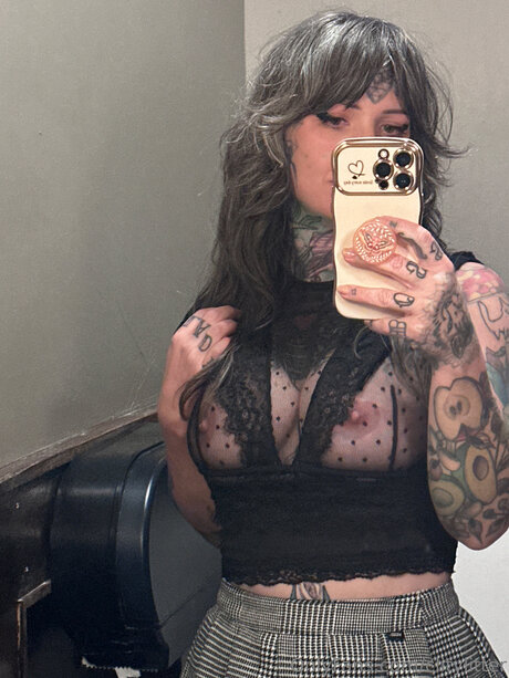 Clitylitter OnlyFans-Bilder