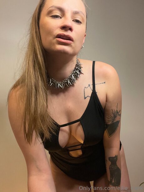 Ellie Clark OnlyFans kostenlos geleakt