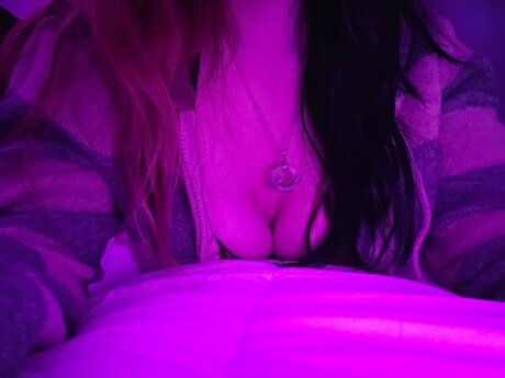 Sinsofhera OnlyFans-Seite