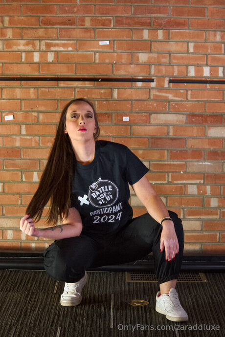 Zaraddluxe OnlyFans Pornografie