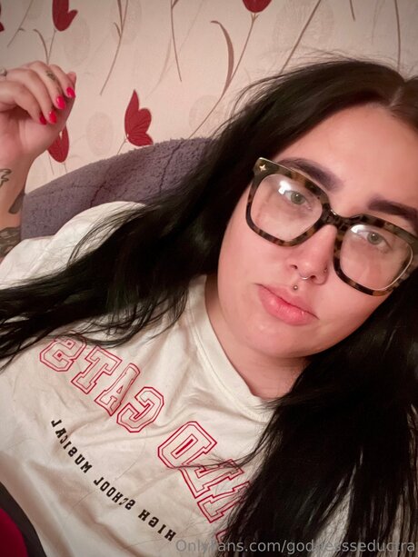 Goddessseductra OnlyFans