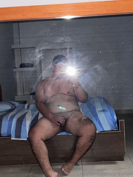 Grayhan Nacktpornos auf OnlyFans