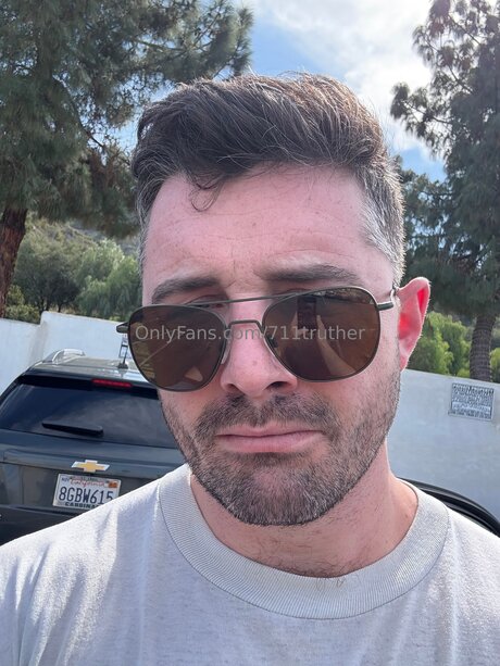 Brawnyhotdog Titten OnlyFans