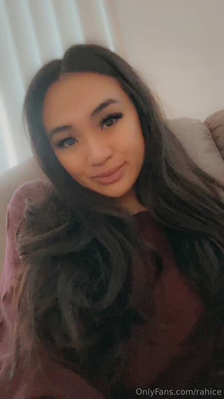 Rahice Nackt auf OnlyFans