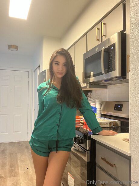 Rahice Oben ohne OnlyFans