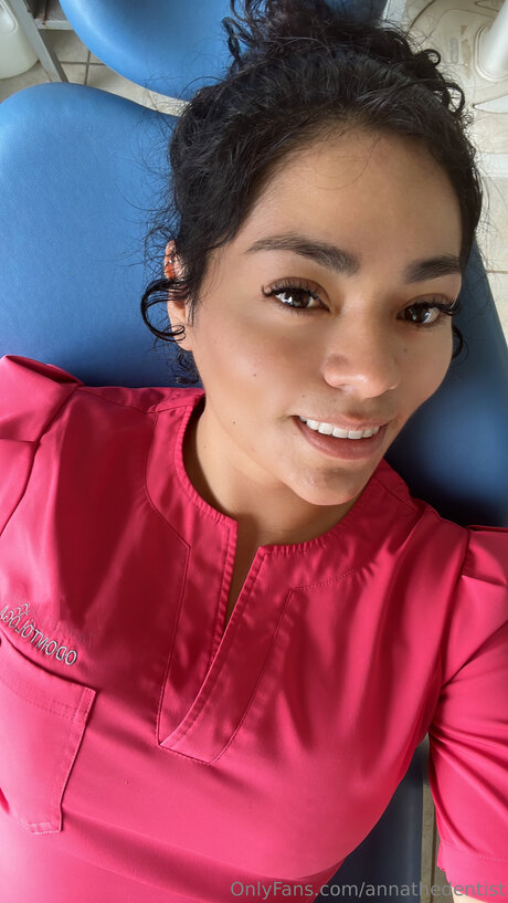 Annathedentist Nacktbilder von OnlyFans