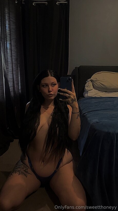 Sweetthoneyy OnlyFans Bilder