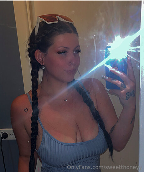 Sweetthoneyy OnlyFans XXX