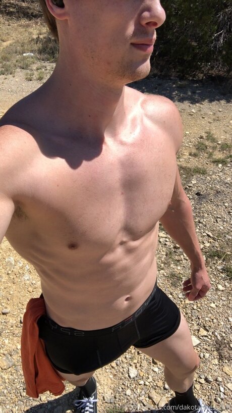 Dakotadoesstuff OnlyFans Striptease