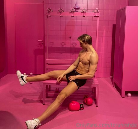 Toranrohdefree OnlyFans Nacktbilder