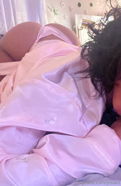 Ymani NurlyFans-Pornos