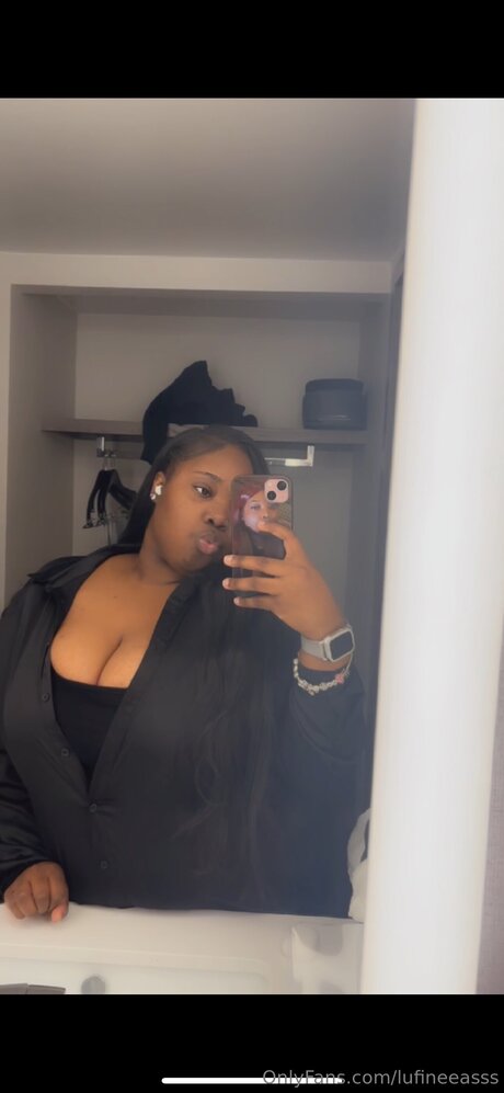 Lufineeasss Brüste OnlyFans