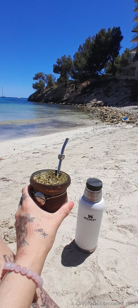 Anto Mey OnlyFans geleakt.