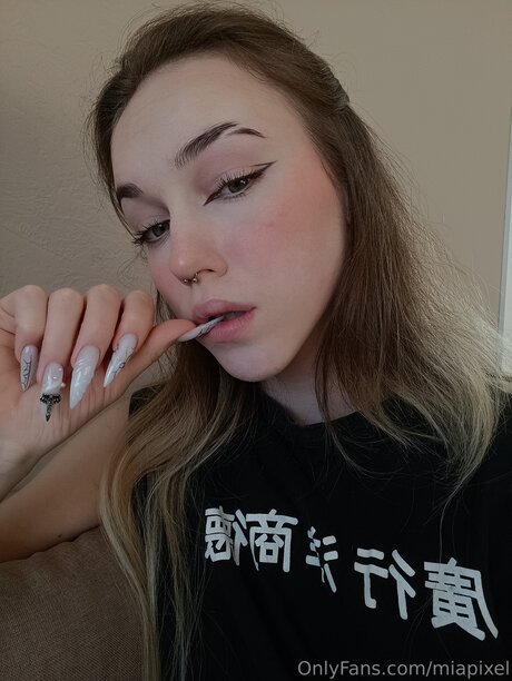 Miapixel OnlyFans kostenlos geleakt