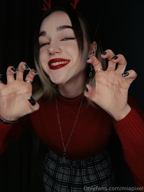 Miapixel OnlyFans Model Bilder