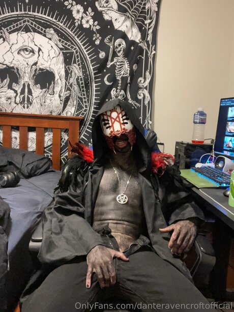Danteravencroftofficial NurlyFans-Pornos