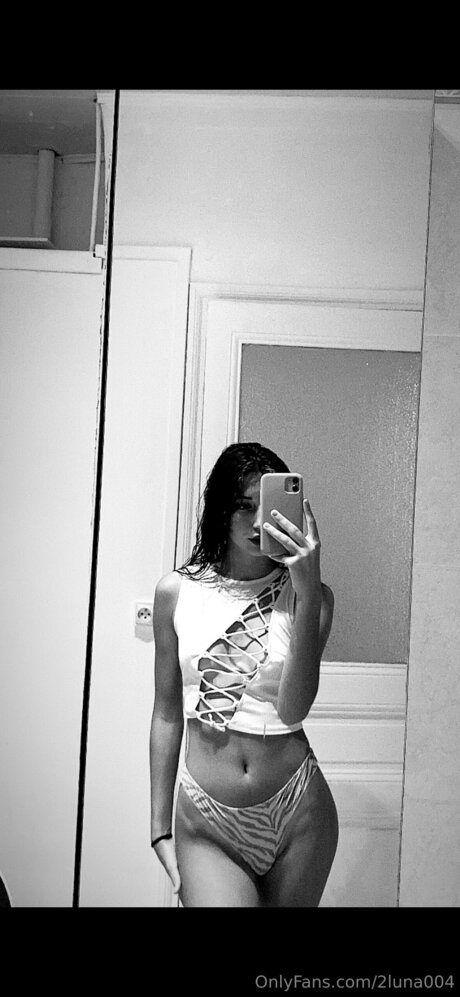 2luna004 OnlyFans Pornografie geleakt