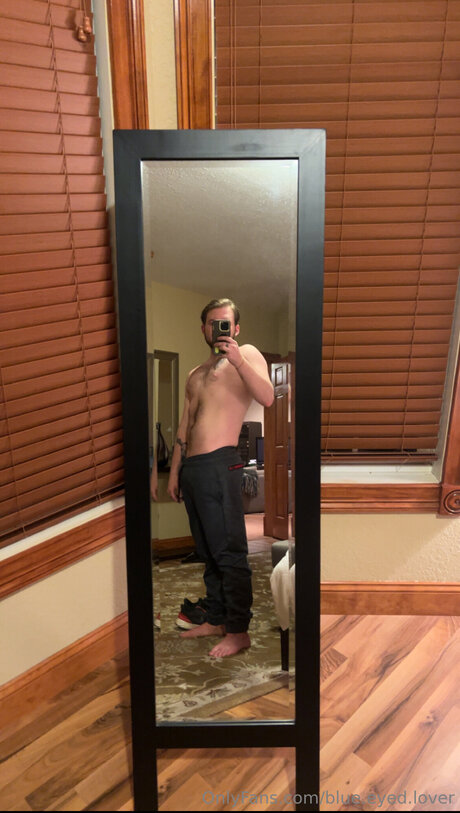 Blue Eyed Lover Leaks OnlyFans