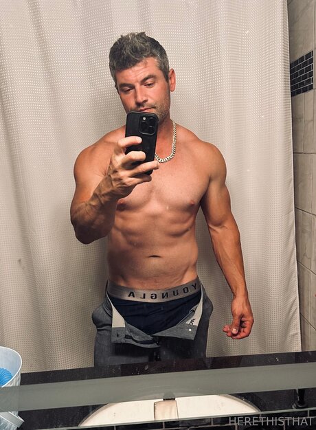 Herethisthat Bilder OnlyFans