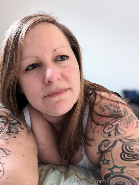 U381070047 OnlyFans Brüste Bild