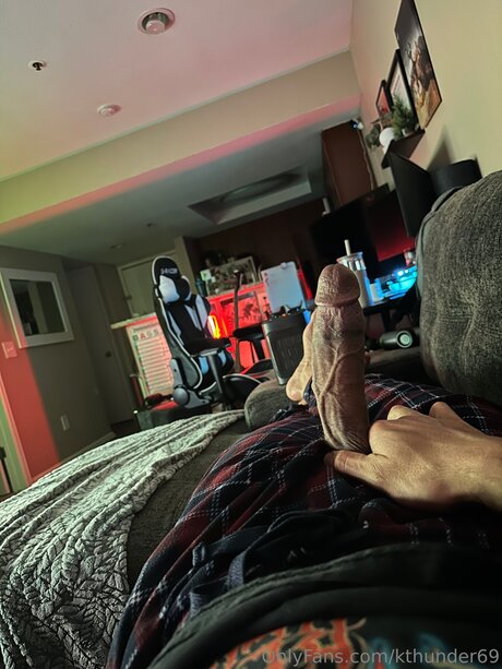 Kthunder69 OnlyFans Pornografie geleakt