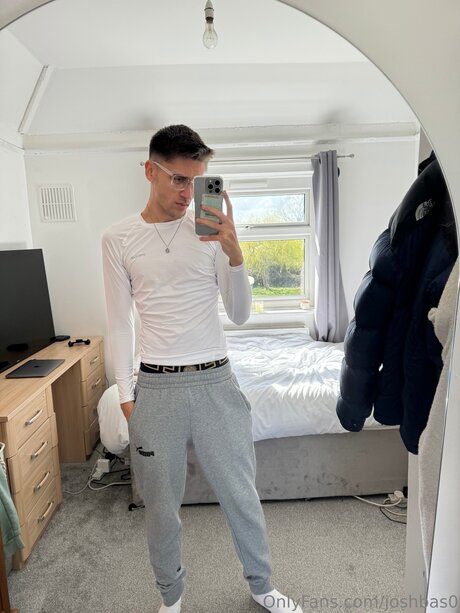 Joshbas0 Nacktpornos auf OnlyFans