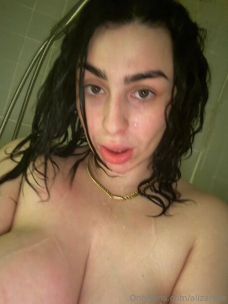 Alizarose OnlyFans-Post