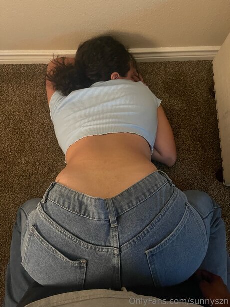 Sunnyszn OnlyFans Gratis-Inhalte