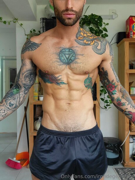 Irondegenerate Nacktbilder OnlyFans