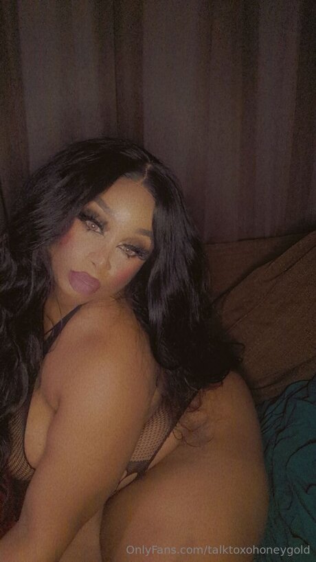 Talktoxohoneygold OnlyFans Bilder nackt