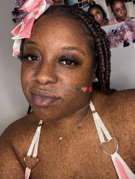 Freckledfantasy5 Leaks von Nacktbildern auf OnlyFans