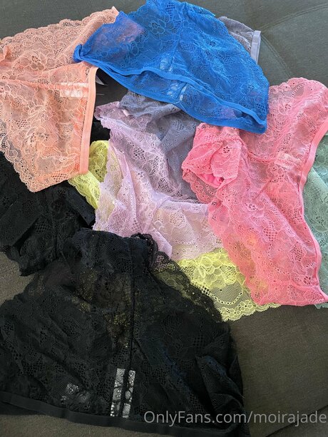 Moirajade OnlyFans Gratis-Inhalte