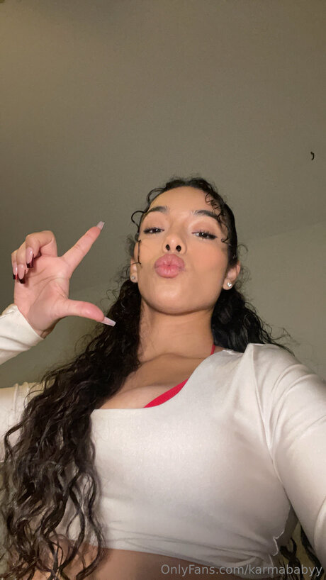 Karmababyy Brüste OnlyFans